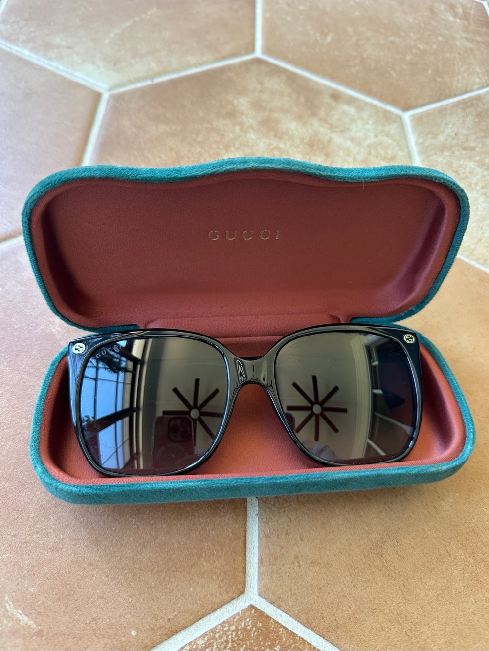 Gucci Women’s Black Gloss Oversized Sunglasses